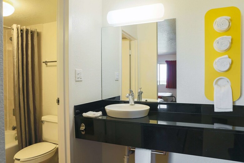 Motel 6 Cutler Bay, Fl
