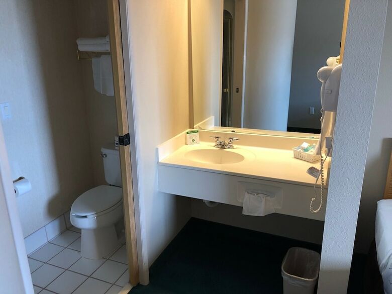 Hotel Willow Creek Inn