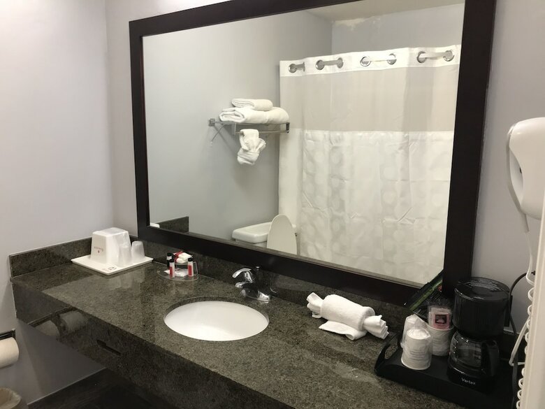 Hotel Ramada By Wyndham Poway