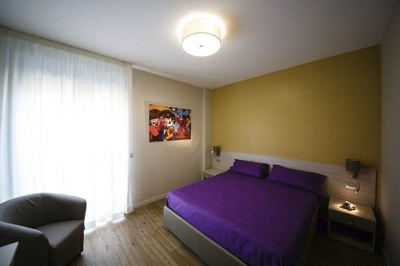 Hotel Bed Room