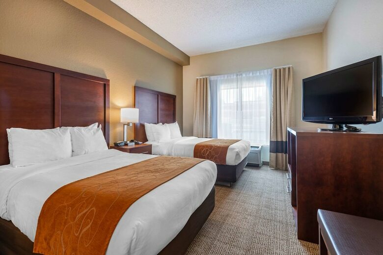 Hotel Comfort Suites Downtown