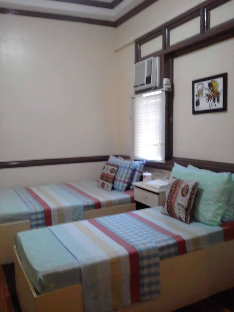 Hotel Tops Lodging House