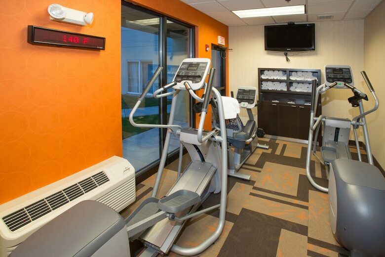 Hotel Courtyard By Marriott Raynham