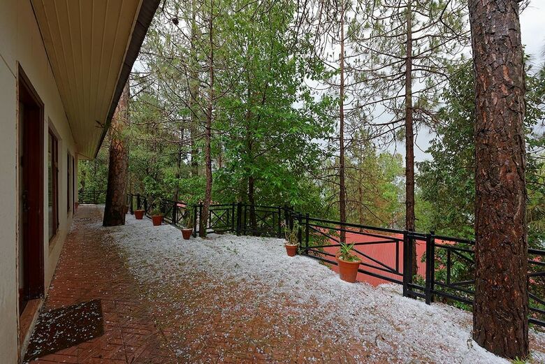 Hotel Arcadian Blue Pines