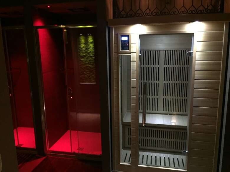 Hotel La Rocca Guest House & Spa