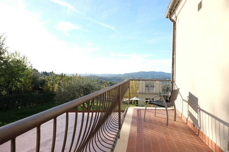 Hotel La Rocca Guest House & Spa