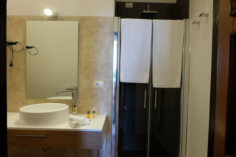 Hotel La Rocca Guest House & Spa