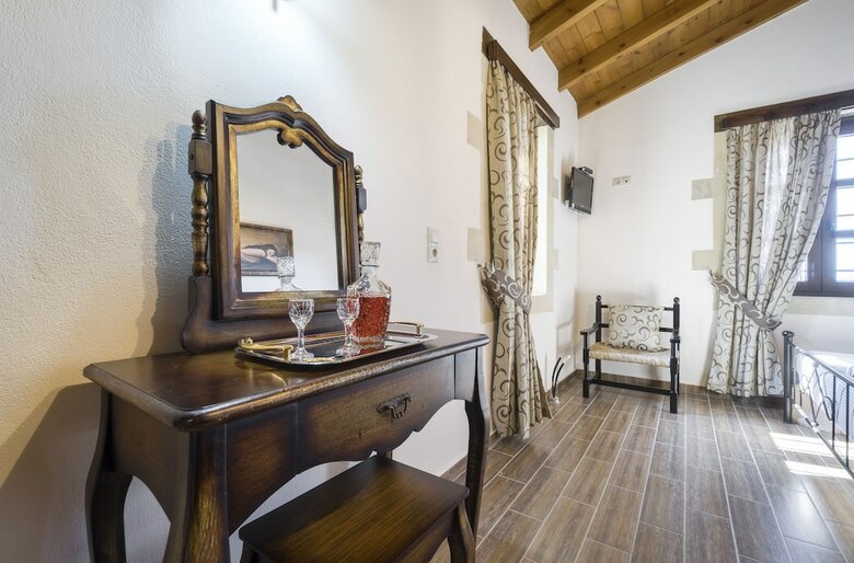 Villa Traditional Apartments Kaladare