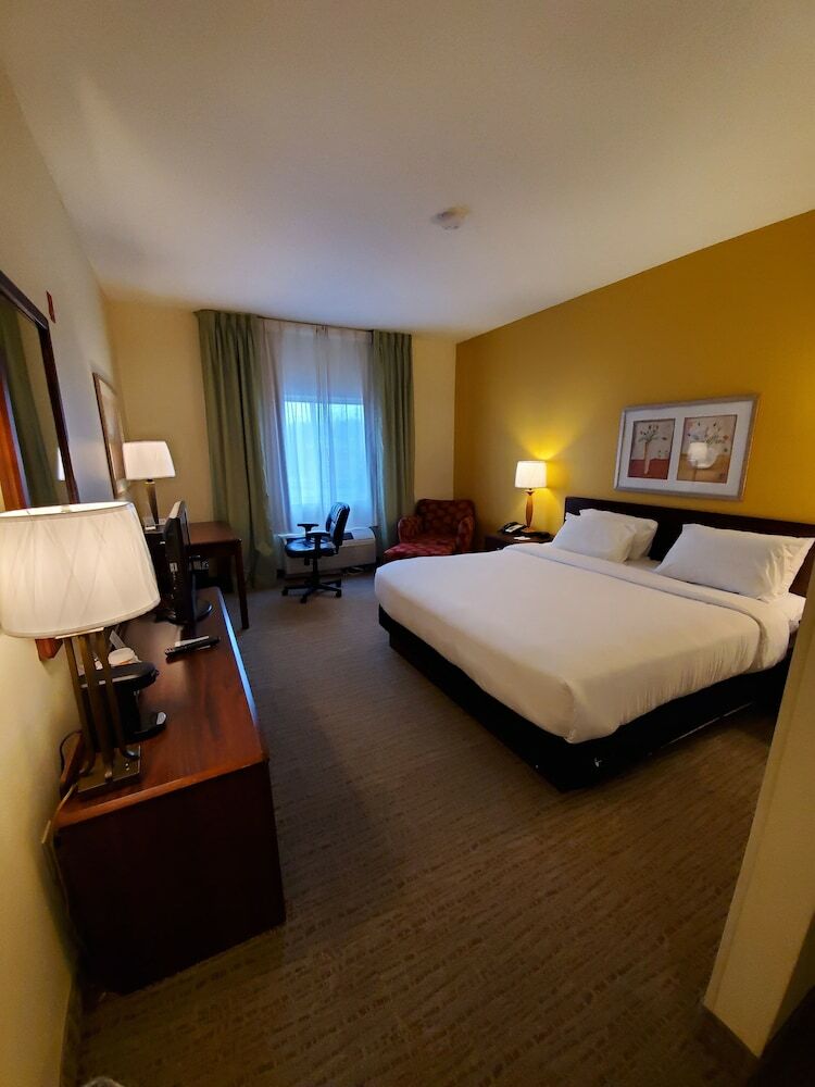 Hotel Quality Inn & Suites