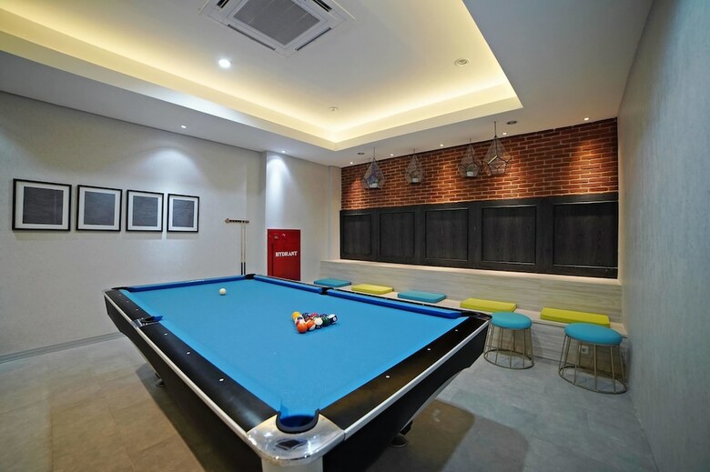 Palm Park Hotel Surabaya