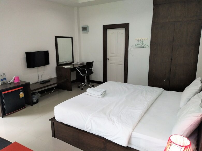 Hotel Makmai Resort