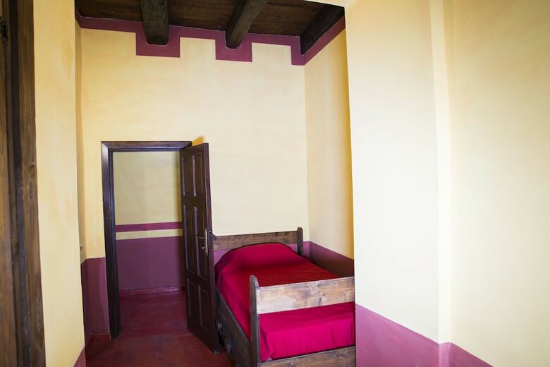 Hostal Santa Maria Degli Angeli C Ospitalit�