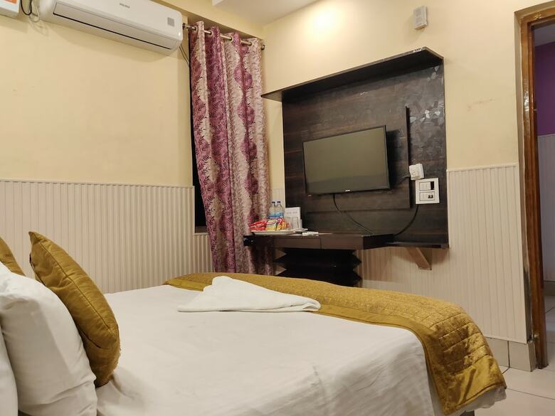 Hotel The Grand Hill