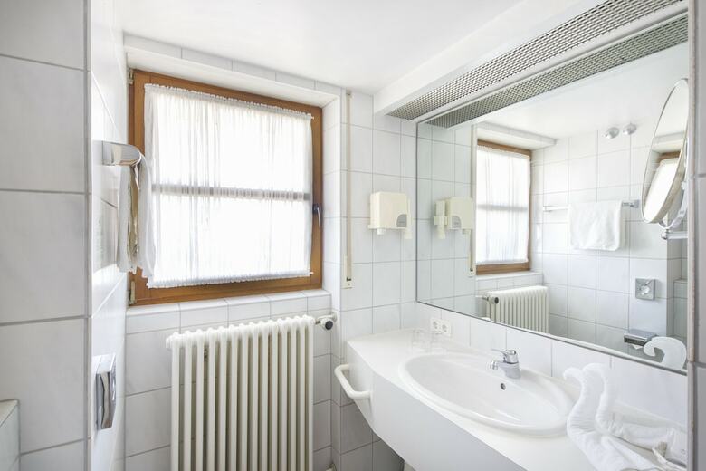 Invite Hotel L�wen Freiburg