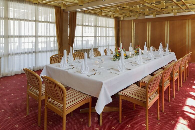 Invite Hotel L�wen Freiburg