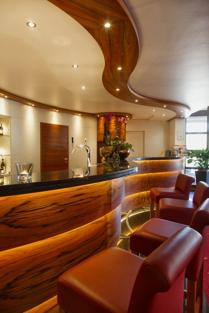 Invite Hotel L�wen Freiburg