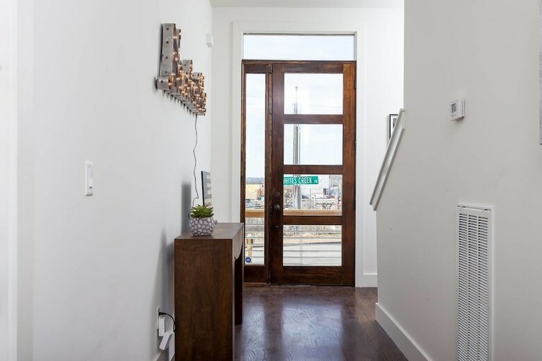 Domio Katie Hills Modern 3br Skyline Views