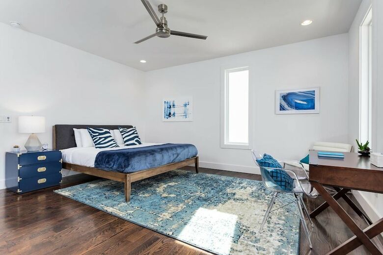 Domio Katie Hills Modern 3br Skyline Views