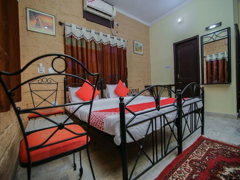 Hotel Oyo 16799 Shikargarh Palace Resorts