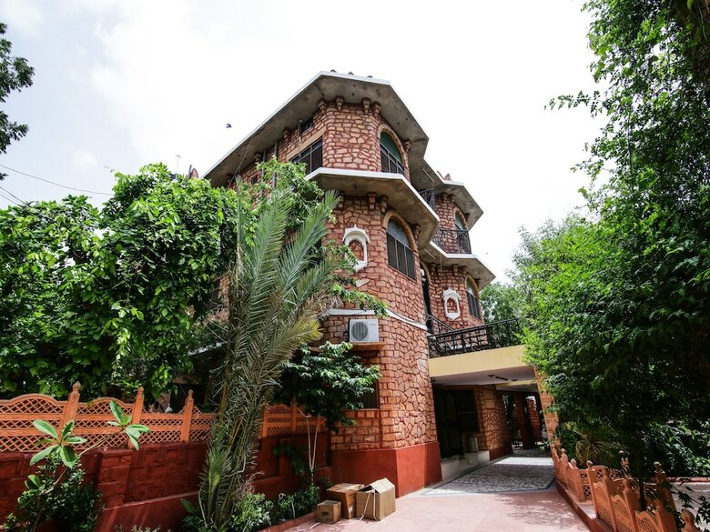 Hotel Oyo 16799 Shikargarh Palace Resorts