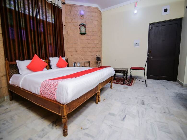 Hotel Oyo 16799 Shikargarh Palace Resorts