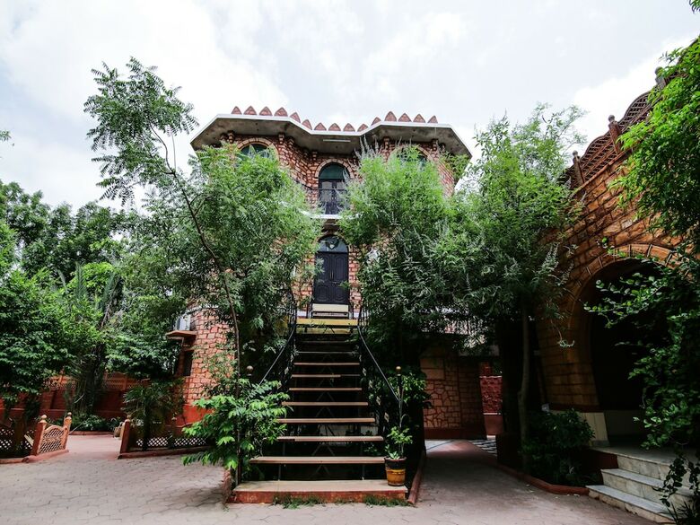 Hotel Oyo 16799 Shikargarh Palace Resorts