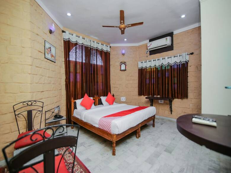 Hotel Oyo 16799 Shikargarh Palace Resorts