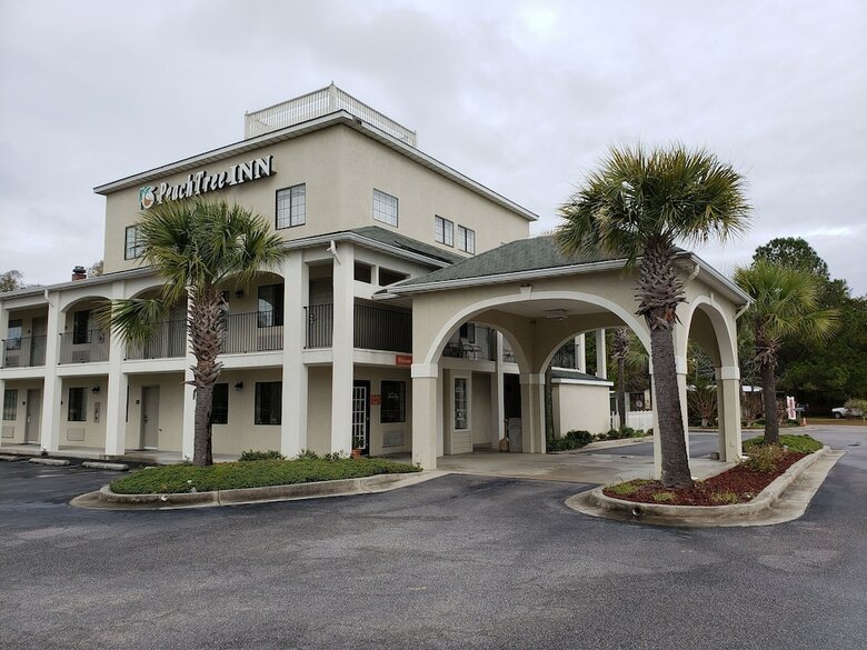 Motel Peach Tree Inn