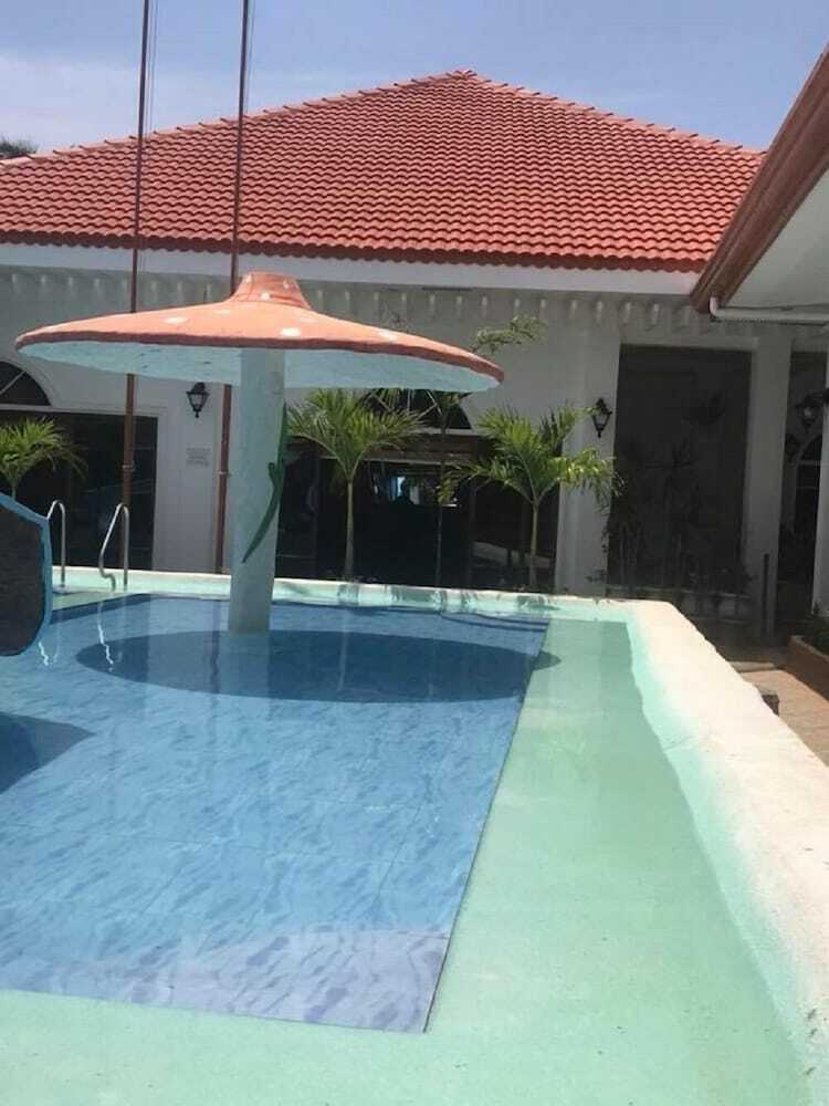 Hotel Marick Beach Resort