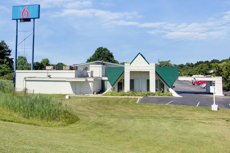 Motel 6 Geneva Oh