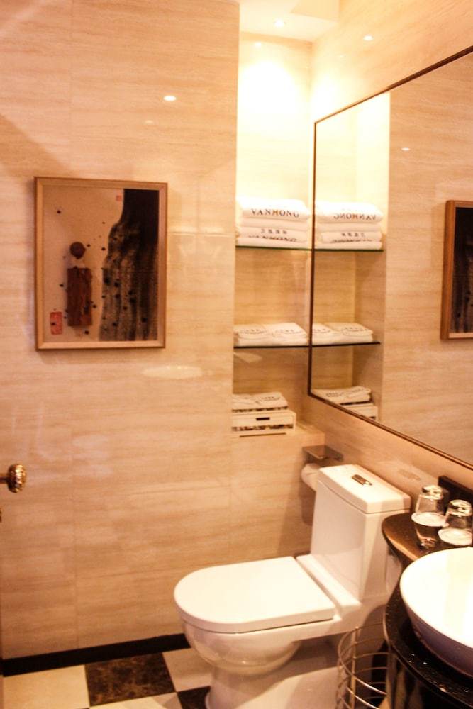 Vanhong Hotel