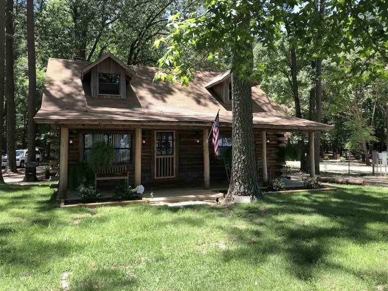 Cora's Cabins