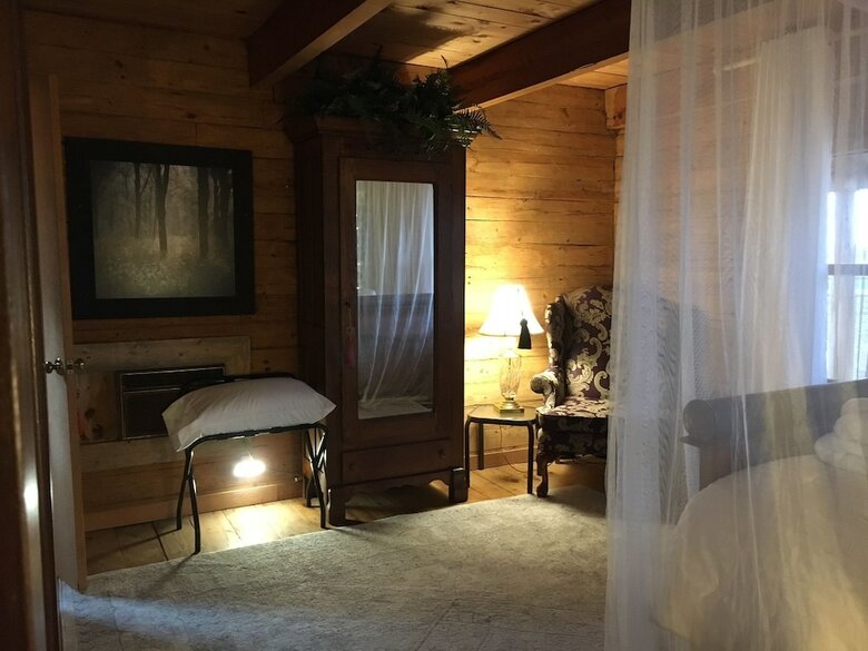 Cora's Cabins