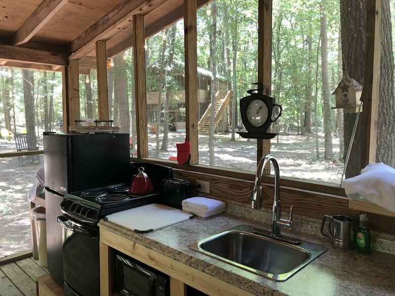 Cora's Cabins