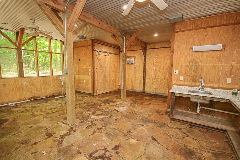 Cora's Cabins