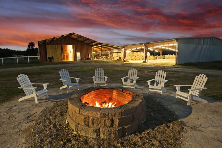 Cora's Cabins