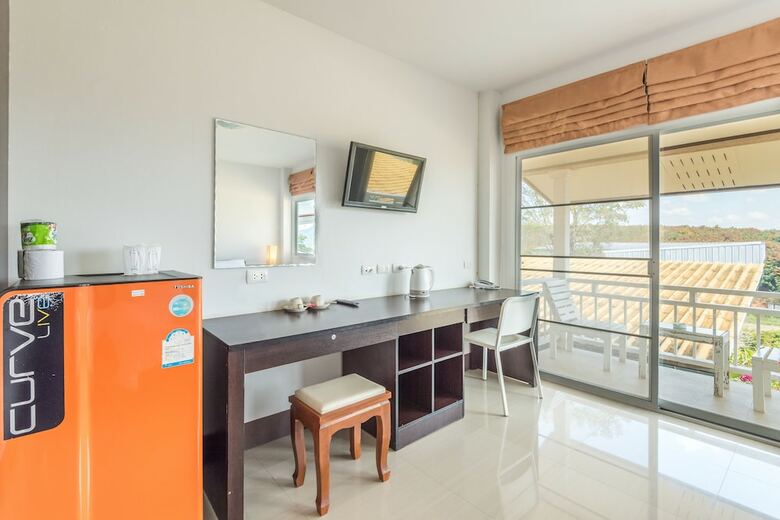 Hotel Chiangrai Lake Hill Resort