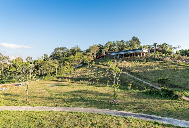Hotel Chiangrai Lake Hill Resort