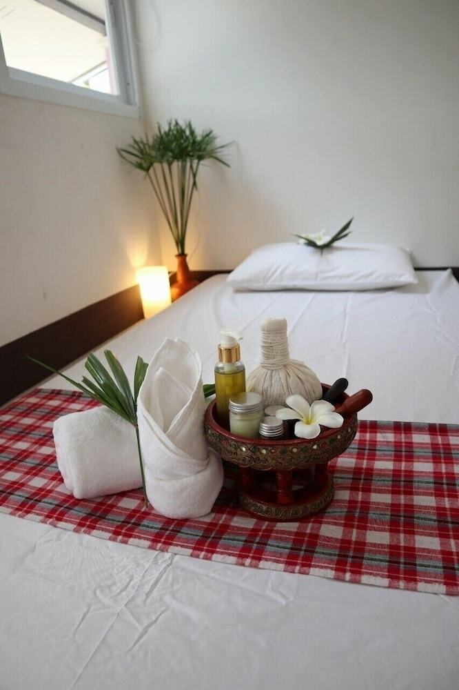 Hotel Chiangrai Lake Hill Resort