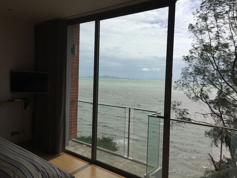 Baan Sandbox Pattaya Beachfront Villa