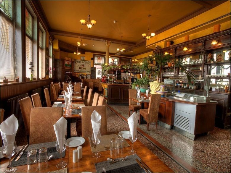 The Waterloo Hotel & Bistro
