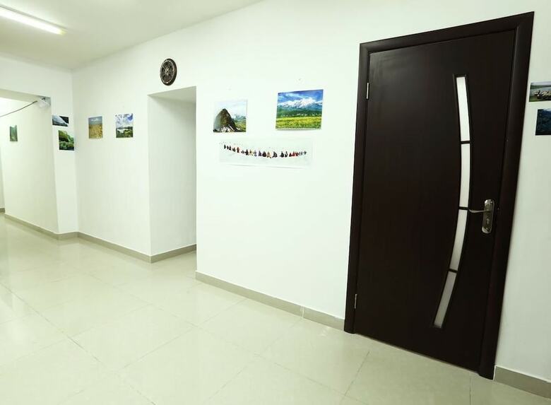 Hostal Byron Hostel