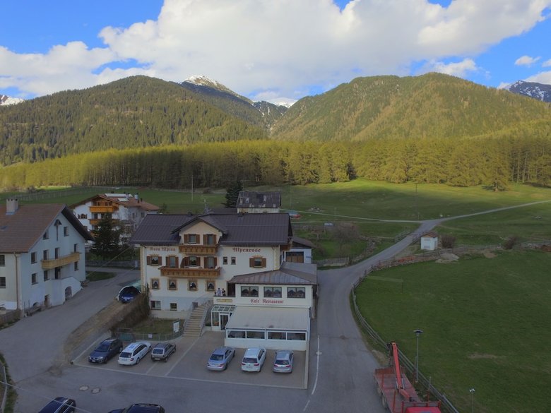 Hostal Hotel Restaurant Alpenrose