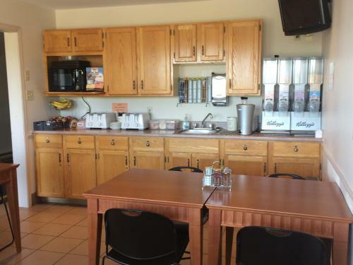 Hotel Coastal Inn Sackville