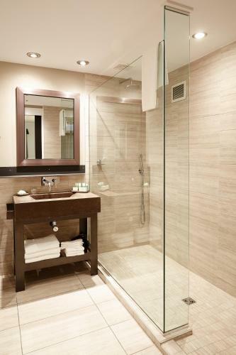 Hotel Le Dauphin Montr�al-longueuil