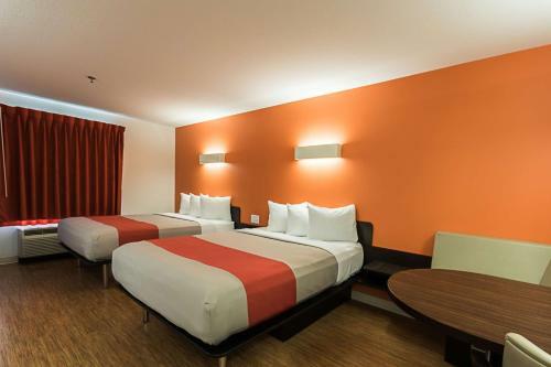 Motel 6 - Moosomin