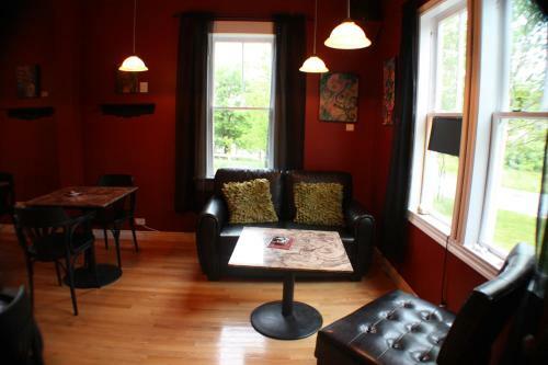 Posada Vicarage Suites