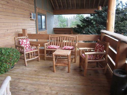 Bella Coola Mountain Lodge