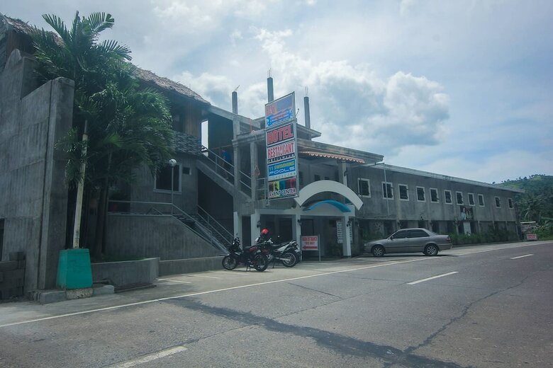 Hotel 247 Balikbayan Fun Resort