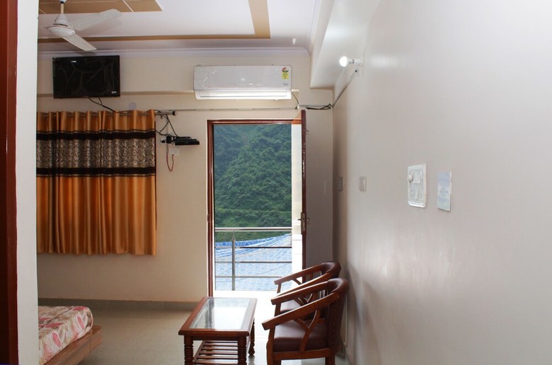 Hotel Yatrik Inn